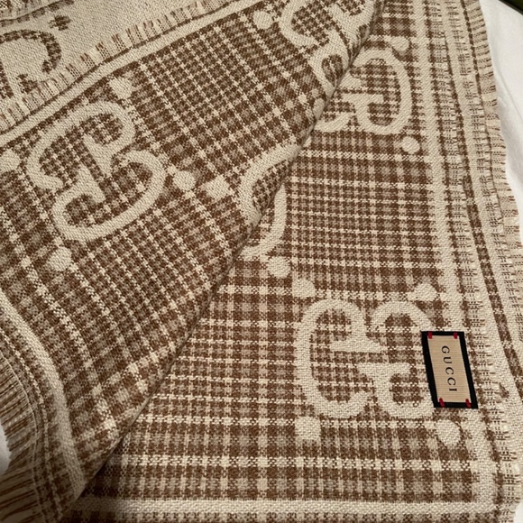 GG WOOL JACQUARD SCARF - Picture 5 of 7